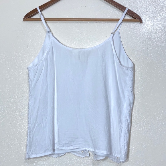 Japna Eyelet Button Front Vneck Tank Top - Picture 4 of 5